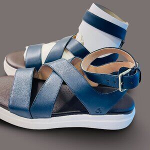 Cole Haan womens Grandpro Rally Castine Sandle Size 6 Blue With White Sole